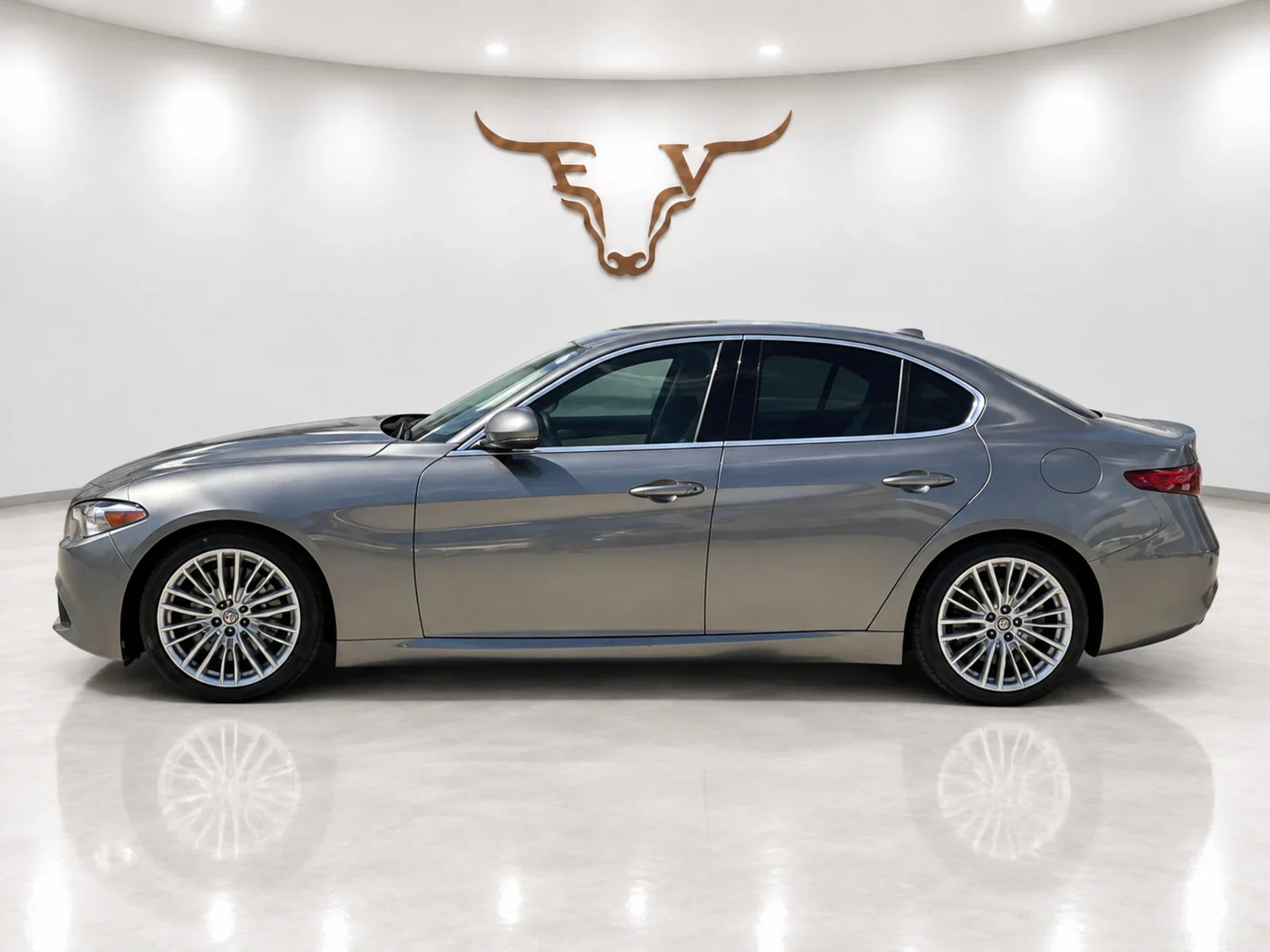 2017 Alfa Romeo Giulia photo 4